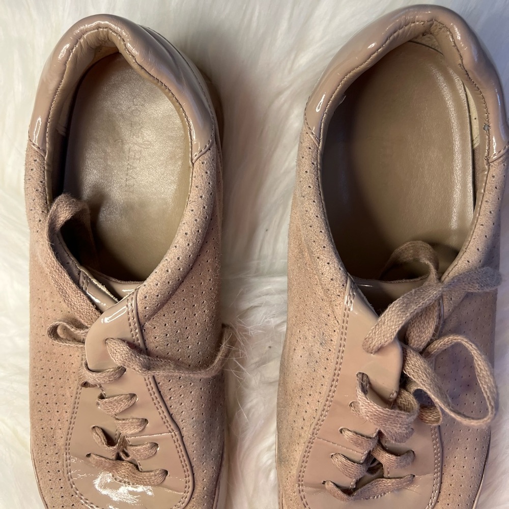 Cole Haan Nike Air Sneakers, suede and patent leather, tan; Size 9.5 - Picture 10 of 13